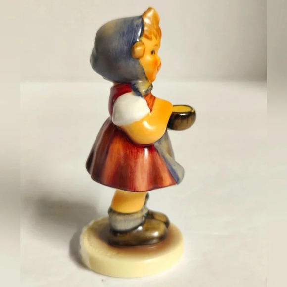 M.I. Hummel Club Figurine #036 / 629, From Me To You, EXC, Exclusive Edition - Picture 5 of 9